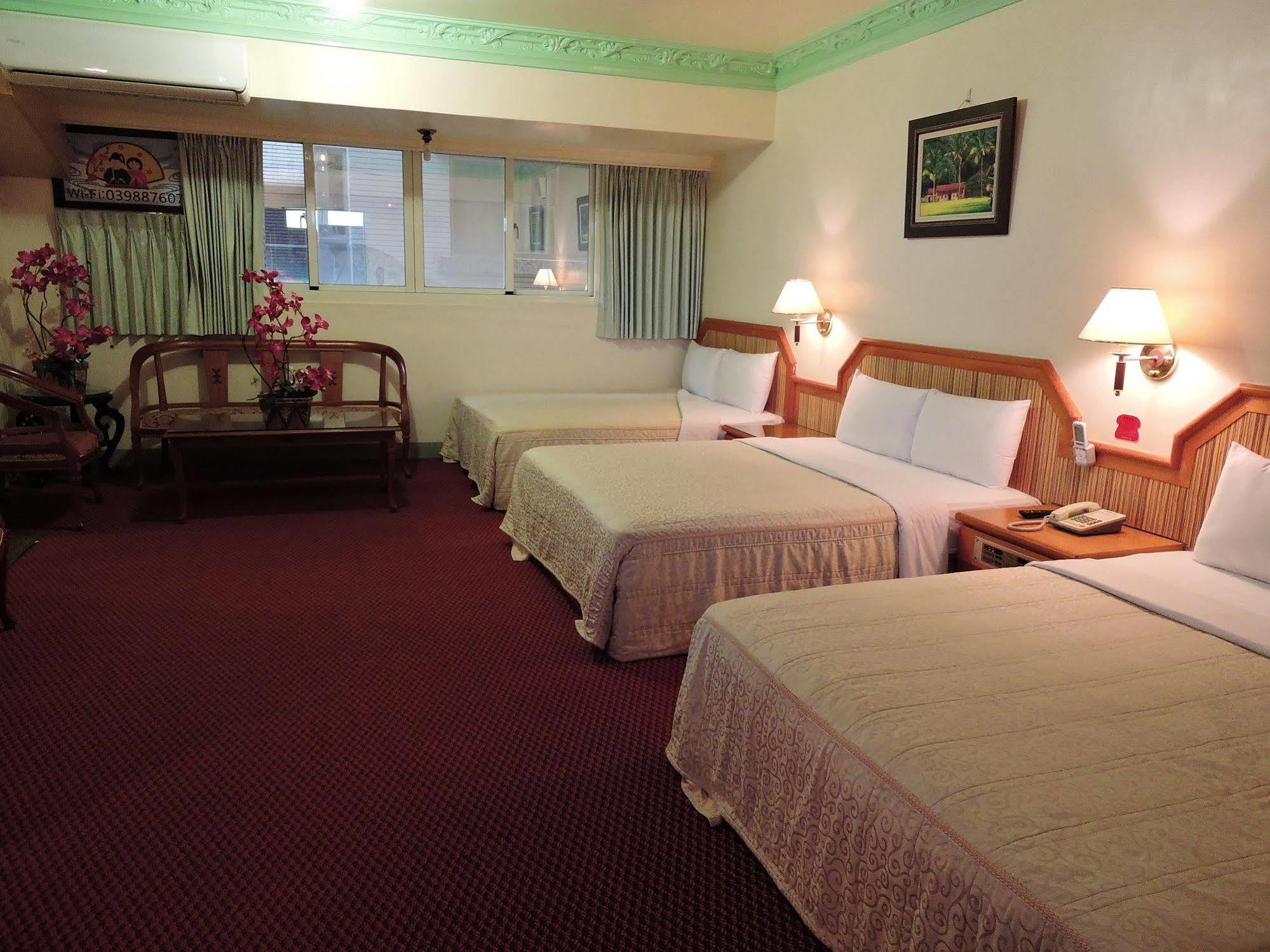 Longchi Hot-Spring Hotel Jiaoxi Bagian luar foto